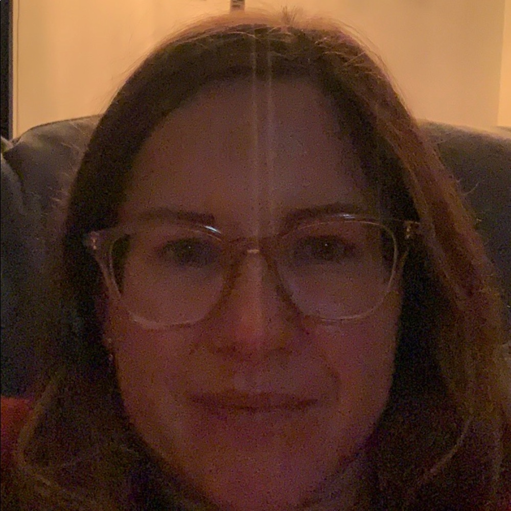 Meet your Posher, Cynthia